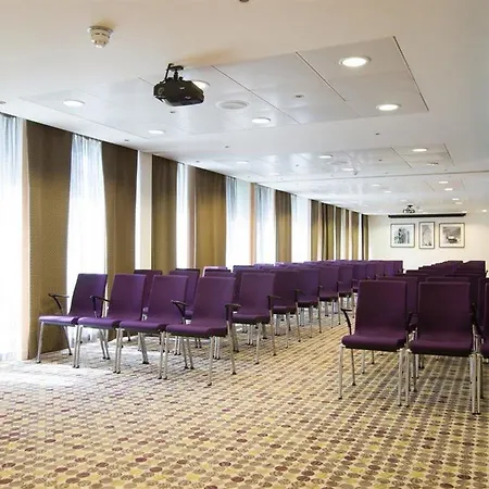 Hilton Garden Brindley Place 4* Birmingham