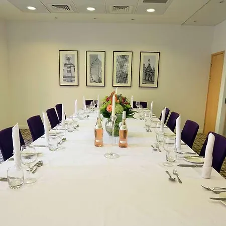 Hilton Garden Brindley Place 4*